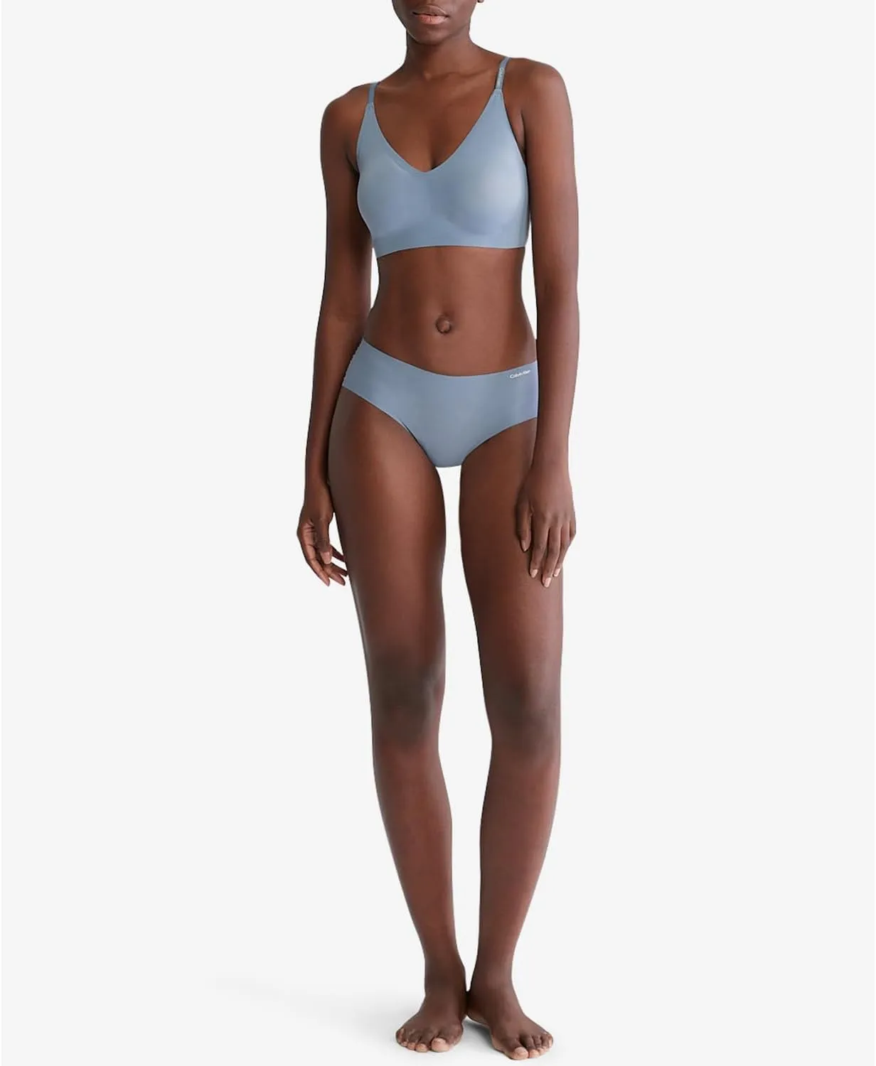 Calvin Klein Women's Invisibles Comfort Lightly Lined Seamless Wireless Triangle Bralette Bra