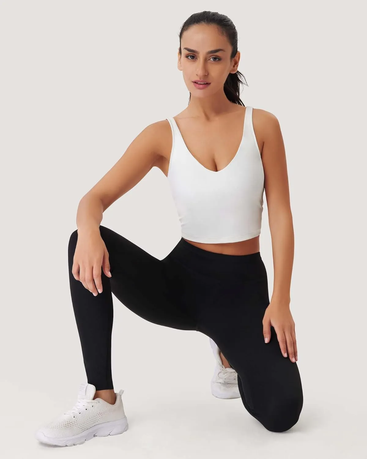 Sports Bras for Women Longline Padded Medium Support Workout Crop Tops Built in Shelf Bra Wirefree Gym Yoga Tank Top